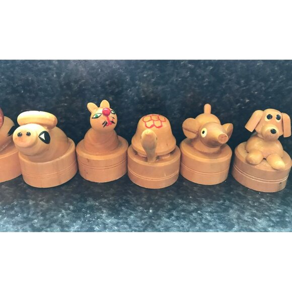 Set of 8 Vtg Wooden Pencil Sharpeners E552 Monkey Panda Bear Lion Ram Cat Turtle - Picture 6 of 10